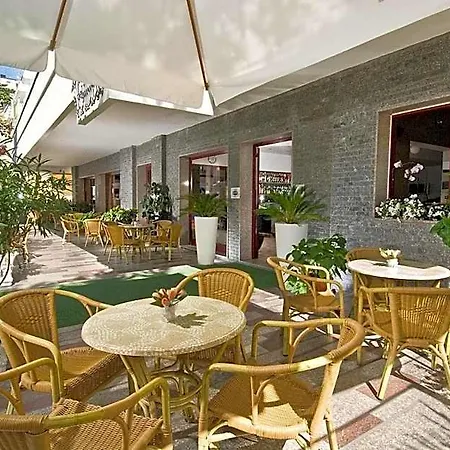 Hotel Capinera 3*